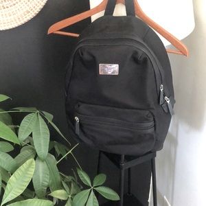 Tommy large back pack.